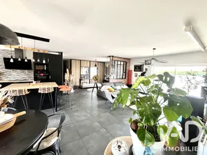 House in Ambarès-et-Lagrave (33440)
