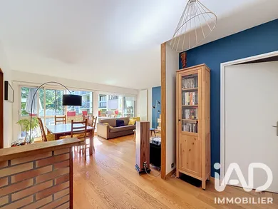 Appartement à Le Mesnil-le-Roi (78600)