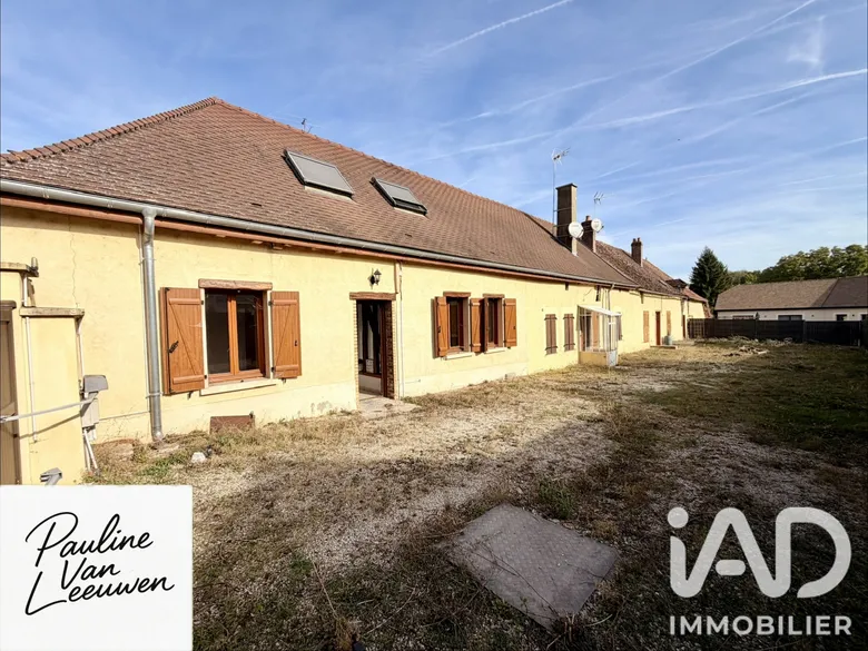 Immeuble 728 m² · à Saint-Parres-lès-Vaudes · 728 m² · 149 500 €