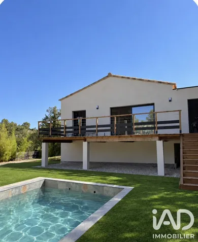 Maison d'architecte à Vic-le-Fesq (30260)
