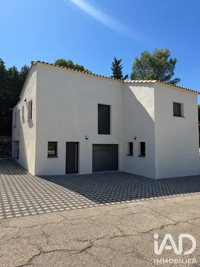 Maison d'architecte à Vic-le-Fesq (30260)
