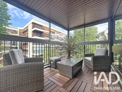 Apartment in Le Chesnay (78150)