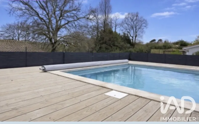 Maison 6 pièces 128 m² · à Sadirac · 128 m² · 399 500 €