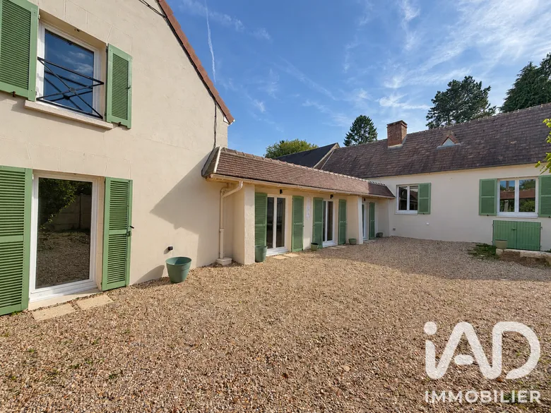 Maison 7 pièces 127 m² · à Cauvigny · 127 m² · 327 000 €