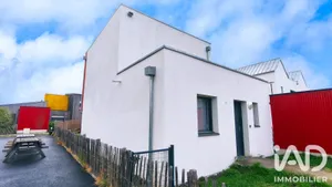 Maison traditionnelle à Montreuil-le-Gast (35520)