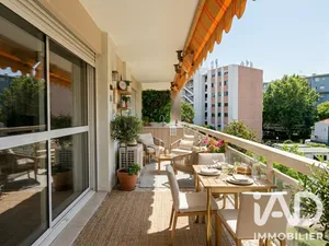 Apartment in Antibes (06160)