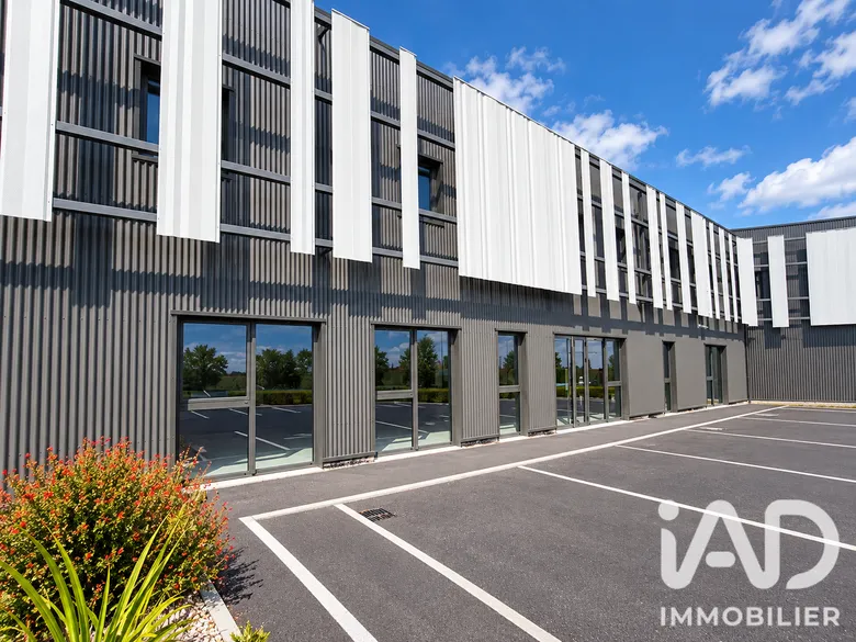 Local commercial 400 m² · à Trégueux · 400 m² · 510 000 €