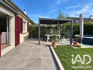 House in Sucy-en-Brie (94370)
