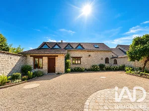 Maison à Angerville (91670)