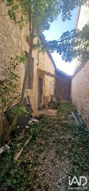 Maison de village à TANLAY (89430)