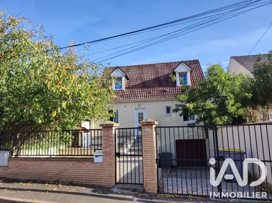 Maison traditionnelle à Sarcelles (95200)