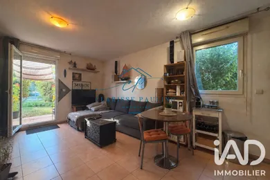 Apartment in Trets (13530)