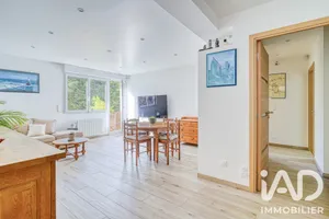 Apartment in Étiolles (91450)