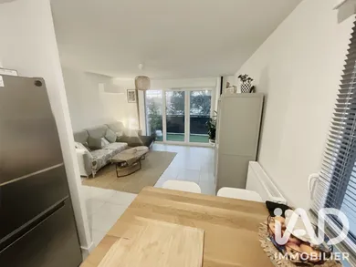 Apartment in Parempuyre (33290)