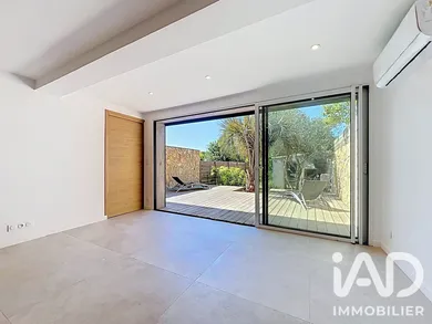Appartement à Hyères (83400)