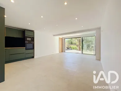Appartement à Hyères (83400)