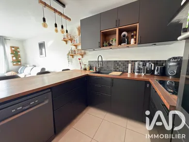 Appartement à Villeneuve-Saint-Denis (77174)