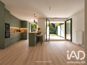 Apartment in LES CLAYES SOUS BOIS (78340)