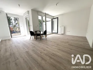 Appartement à LES CLAYES SOUS BOIS (78340)