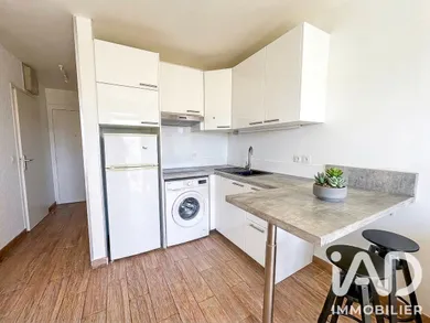 Appartement à Hyères (83400)