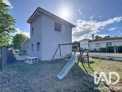 House in Le Pian-Médoc (33290)