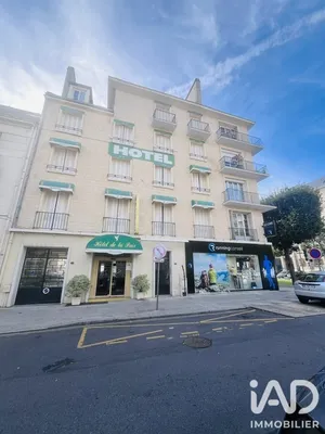 Building in Caen (14000)