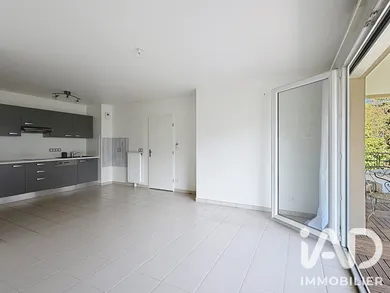 Appartement à Émerainville (77184)