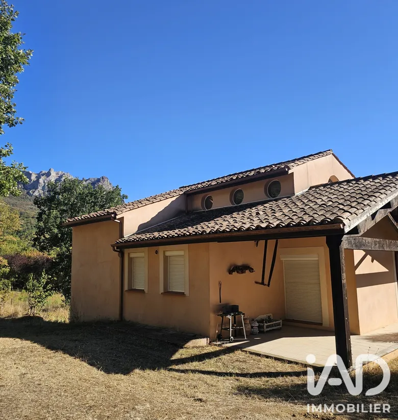 Maison 5 pièces 140 m² · à Bugarach · 140 m² · 322 000 €