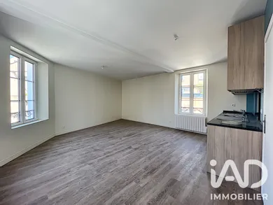 Apartment in Dourdan (91410)