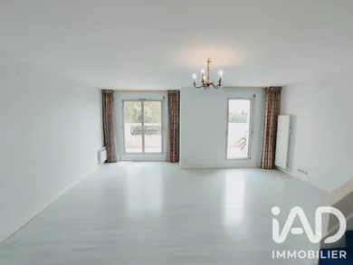 Duplex in Eaubonne (95600)