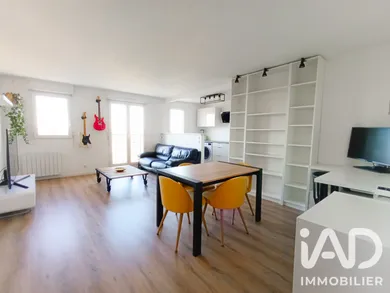 Apartment in Noisy-le-Grand (93160)