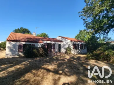Maison à Montréverd (85260)