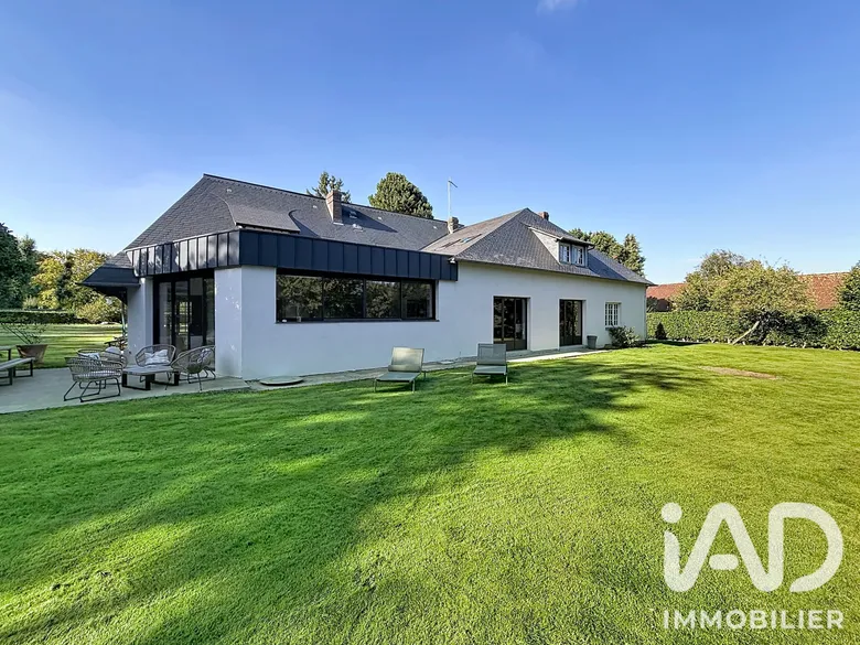 Maison 8 pièces 256 m² · à Quincampoix · 256 m² · 675 000 €
