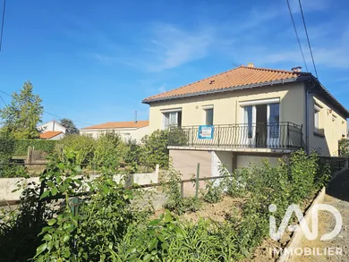 Maison traditionnelle à Sèvremoine (49230)