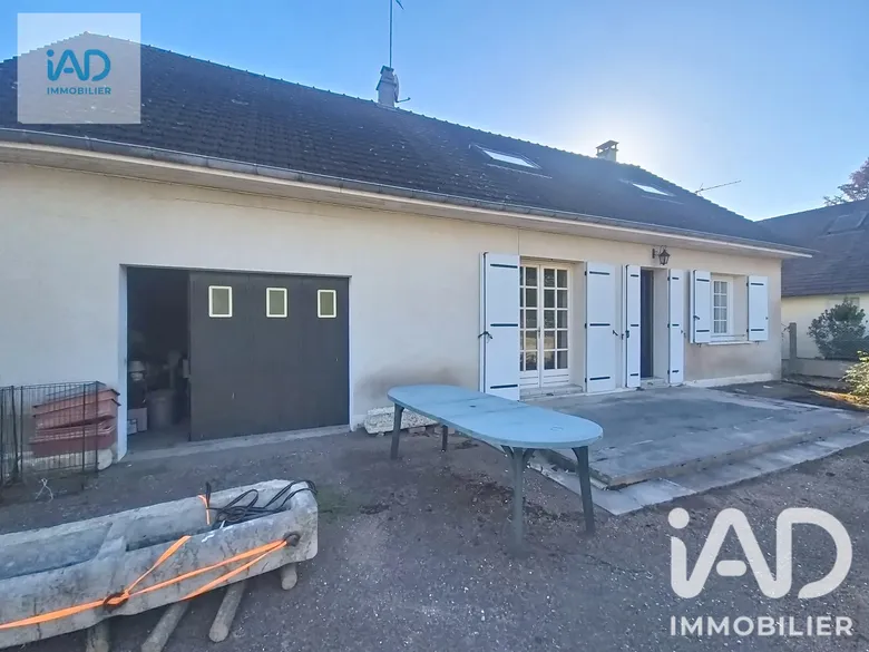 Maison 4 pièces 95 m² · à Sury-près-Léré · 95 m² · 110 000 €