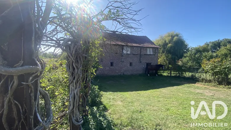 Terrain à bâtir à Noyon (60400) · 95 000 €