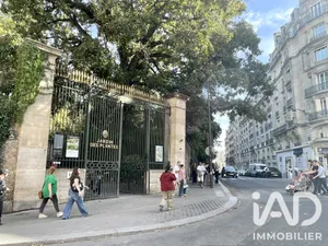Apartment in Paris (75005)