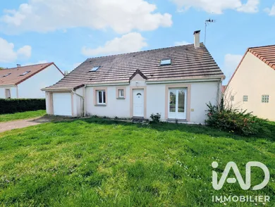Maison traditionnelle à Lorris (45260)