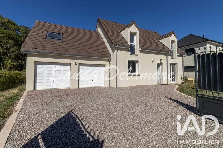 Maison 6 pièces 150 m² · à Houlbec-Cocherel · 150 m² · 385 000 €