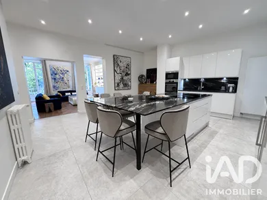 Appartement à Paris (75008)