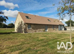 Maison de campagne à Bacilly (50530)