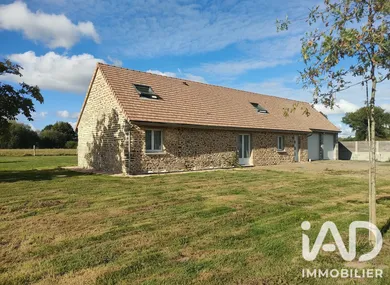 Maison de campagne à Bacilly (50530)