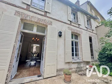 Maison traditionnelle à Sens (89100)