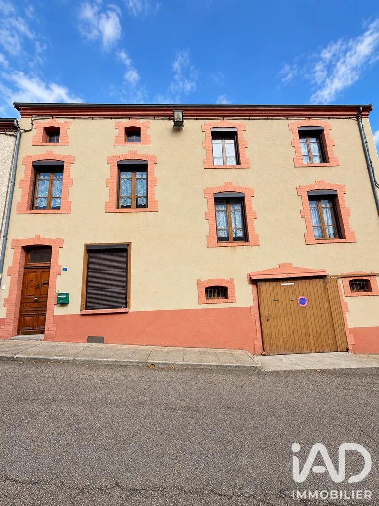 Maison 2 pièces 260 m² · à Saint-Germain-Laval · 260 m² · 130 000 €