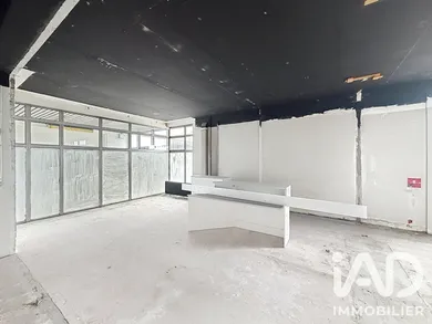 Commercial walls in Rouen (76000)