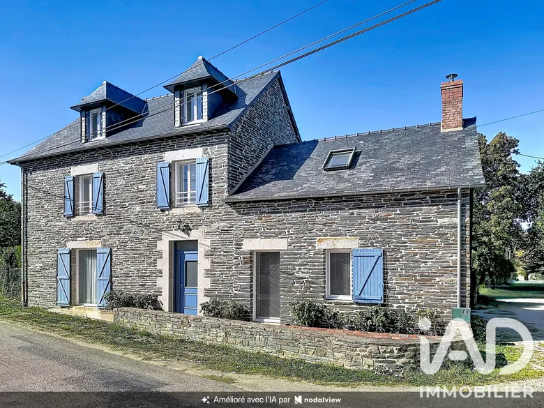 Maison 8 pièces 208 m² · à Châteaugiron · 208 m² · 499 500 €