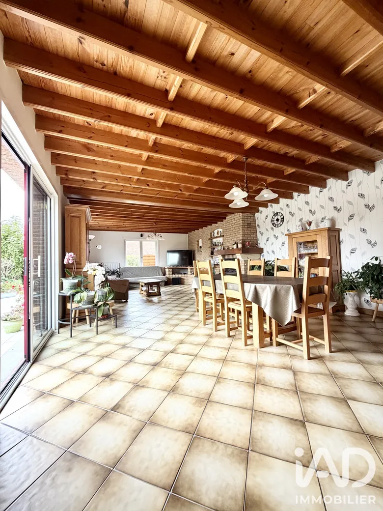 Maison 9 pièces 236 m² · à Looberghe · 236 m² · 382 900 €
