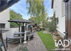 Maison à Villeneuve-le-Roi (94290)