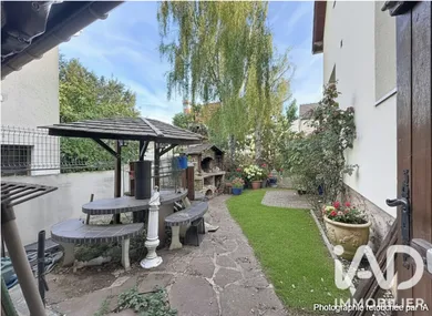 Maison à Villeneuve-le-Roi (94290)