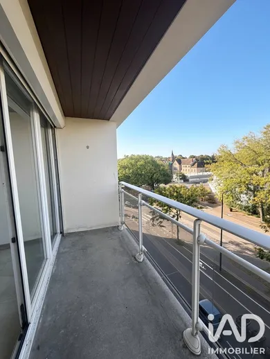 Apartment in Sens (89100)